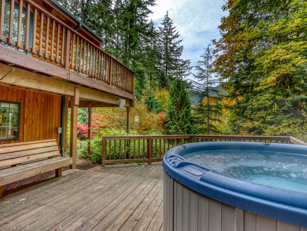 Private Hot Tub at Forest View Lodge