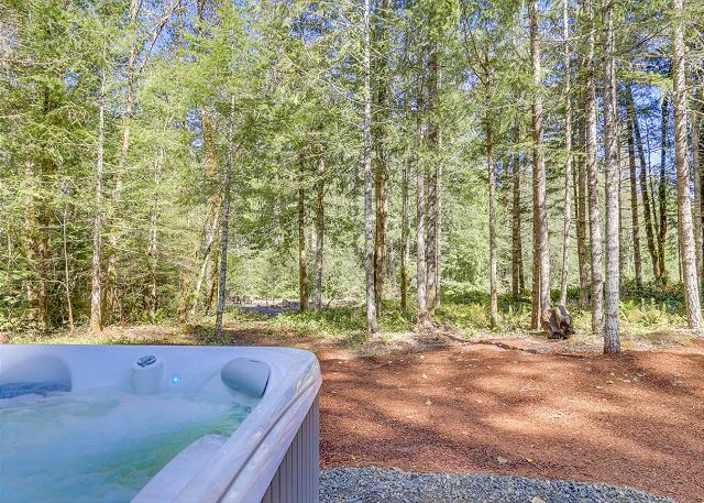 A private hot tub of a Mt. Hood vacation cabin